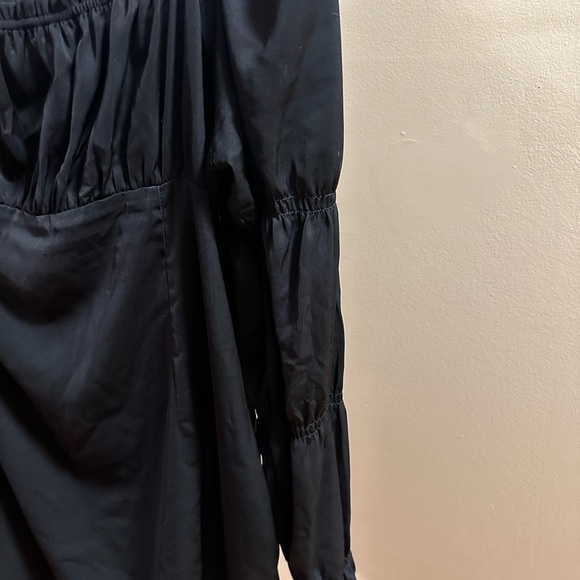 Black long sleeve ruffle dress - Picture 7 of 9